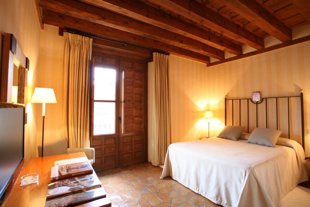 El Hotel De La Villa Pedraza Esterno foto