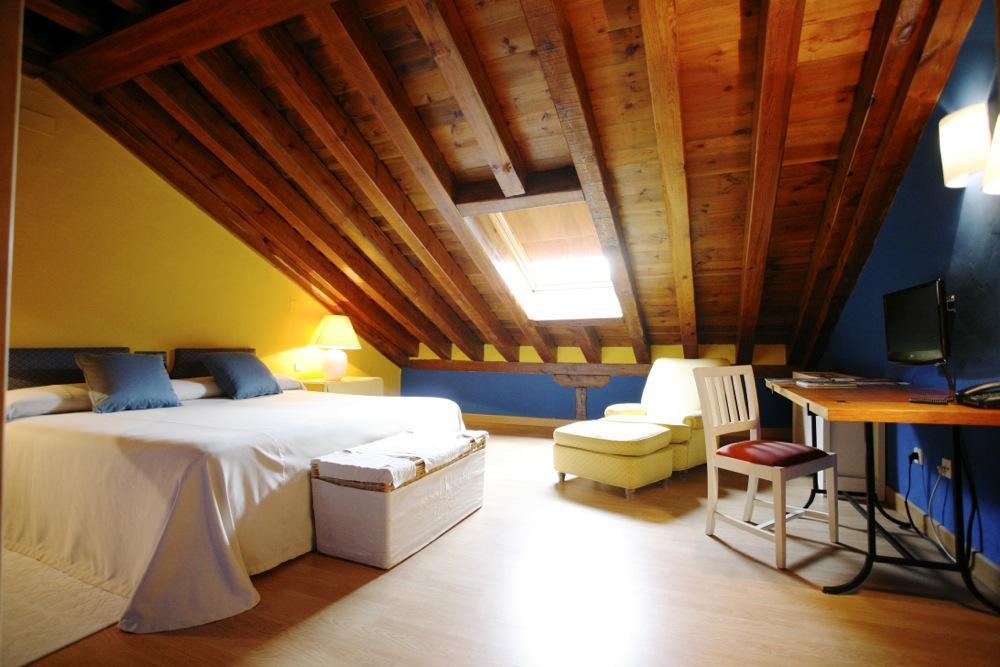 El Hotel De La Villa Pedraza Esterno foto