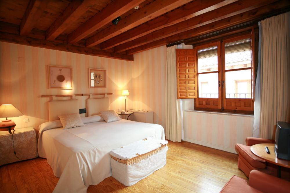 El Hotel De La Villa Pedraza Esterno foto